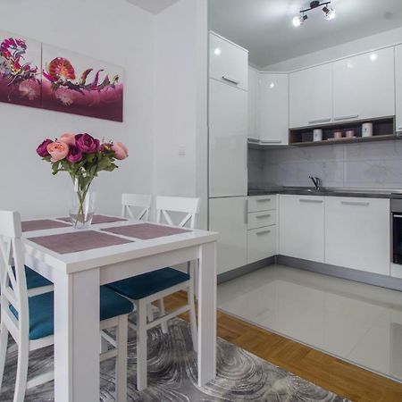 Iskra Appartement Banja Luka Buitenkant foto