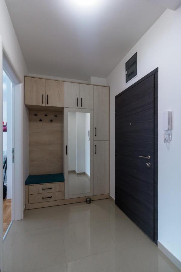 Iskra Appartement Banja Luka Buitenkant foto